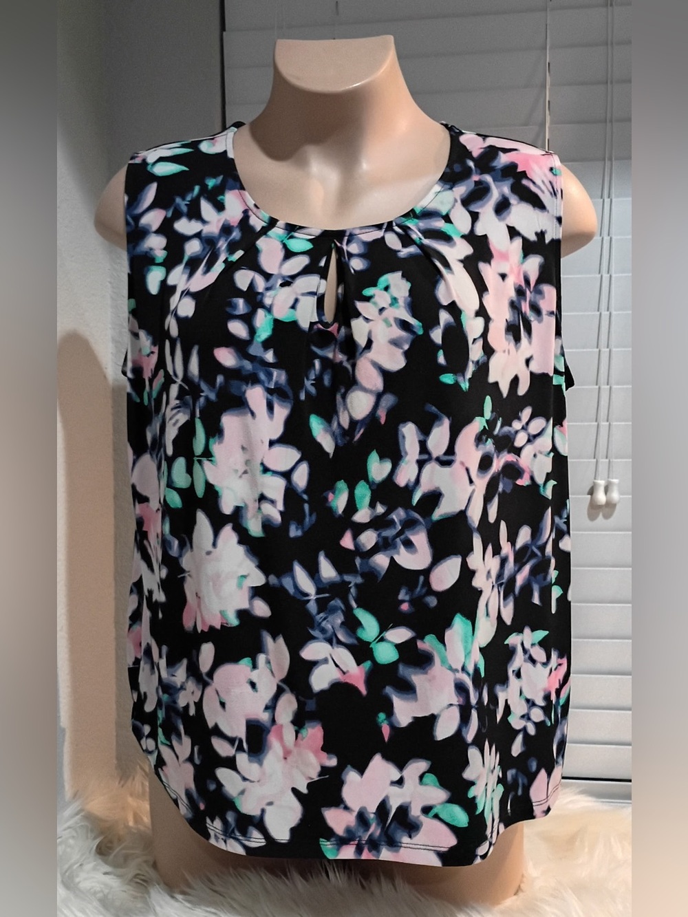 Jones Studio Women’s 2X Sleeveless Top